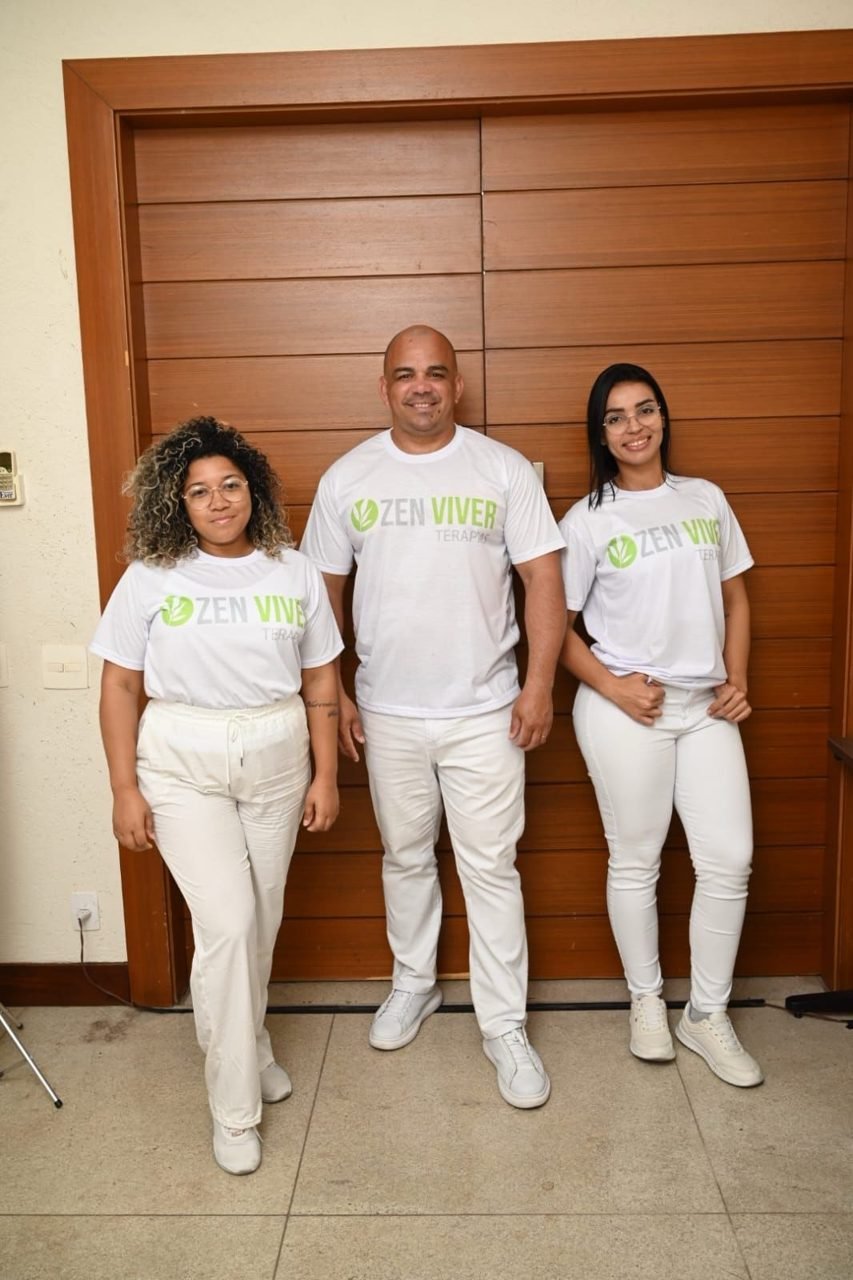 Equipe Zen Viver em atendimento premium de bem-estar em hotel/resort, no Rio de Janeiro Equipe Zen Viver em atendimento premium de bem-estar em hotel/resort, no Rio de Janeiro — quick massage e spa corporativo para hotéis e resorts.